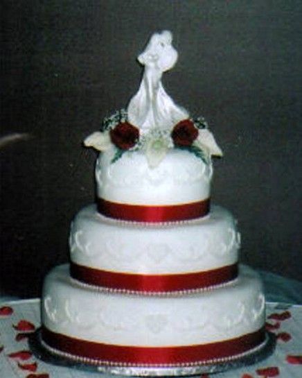 CakesByGeorge - Bridal Cake Baker in Tama, Iowa