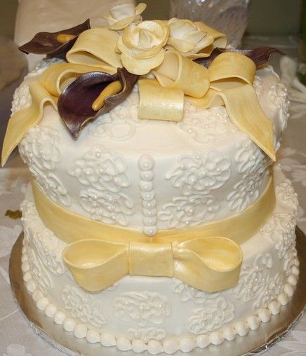 MMM...Cakes and Confections - Bridal Cake Baker in Bluff City, Tennessee