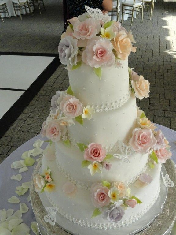 Eddies Cakes Bridal Cake Baker in Roanoke, Virginia