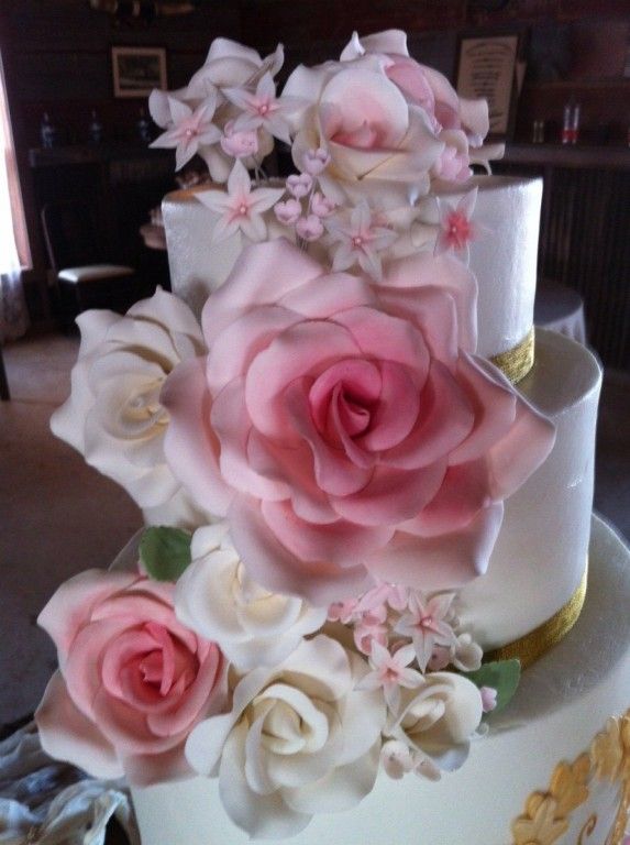 Cupcake Chateau - Bridal Cake Baker in Marble Falls, Texas