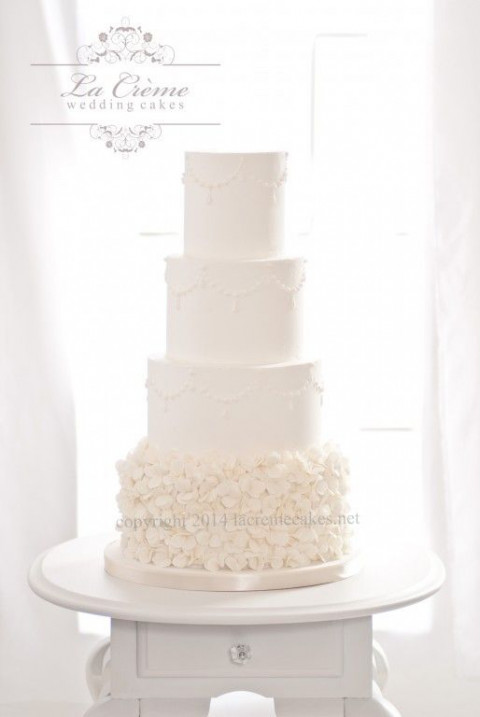 Visit La Creme Wedding Cakes